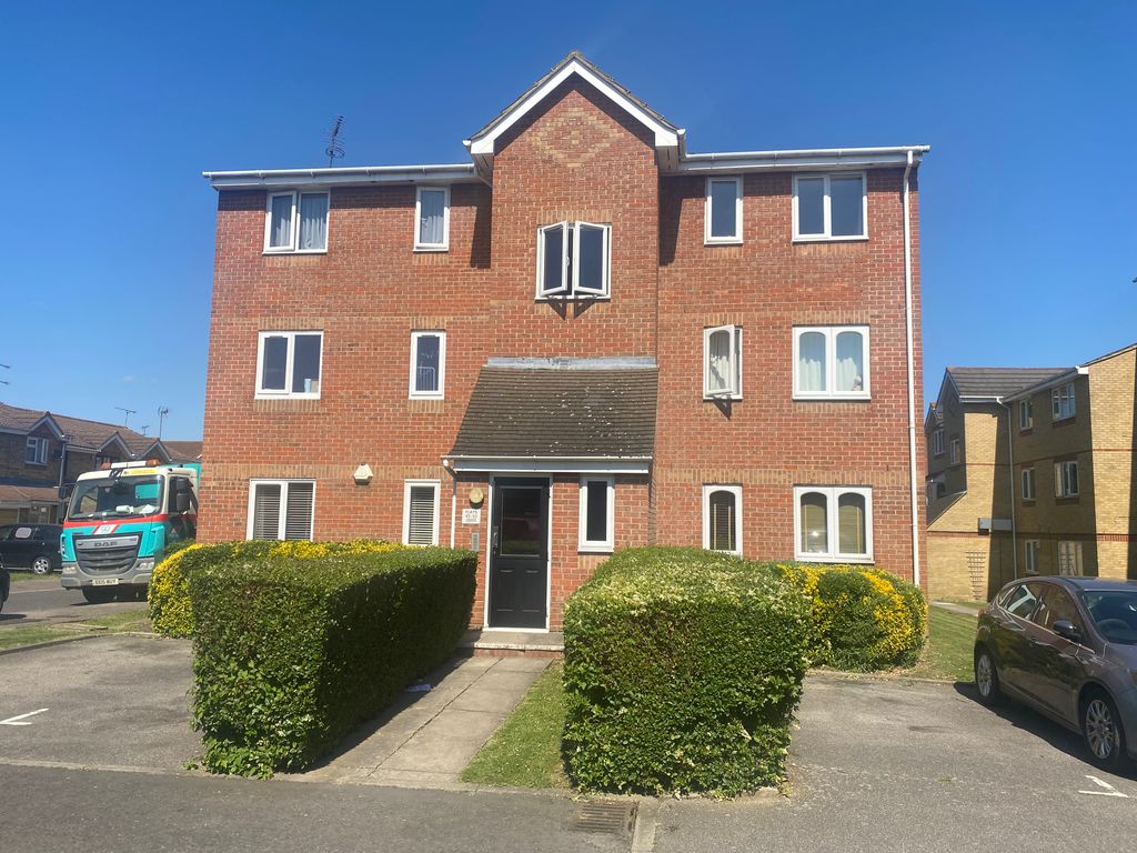 1 bed flat to rent in The Glen, Vange, Basildon SS16, £1,000 pcm Zoopla