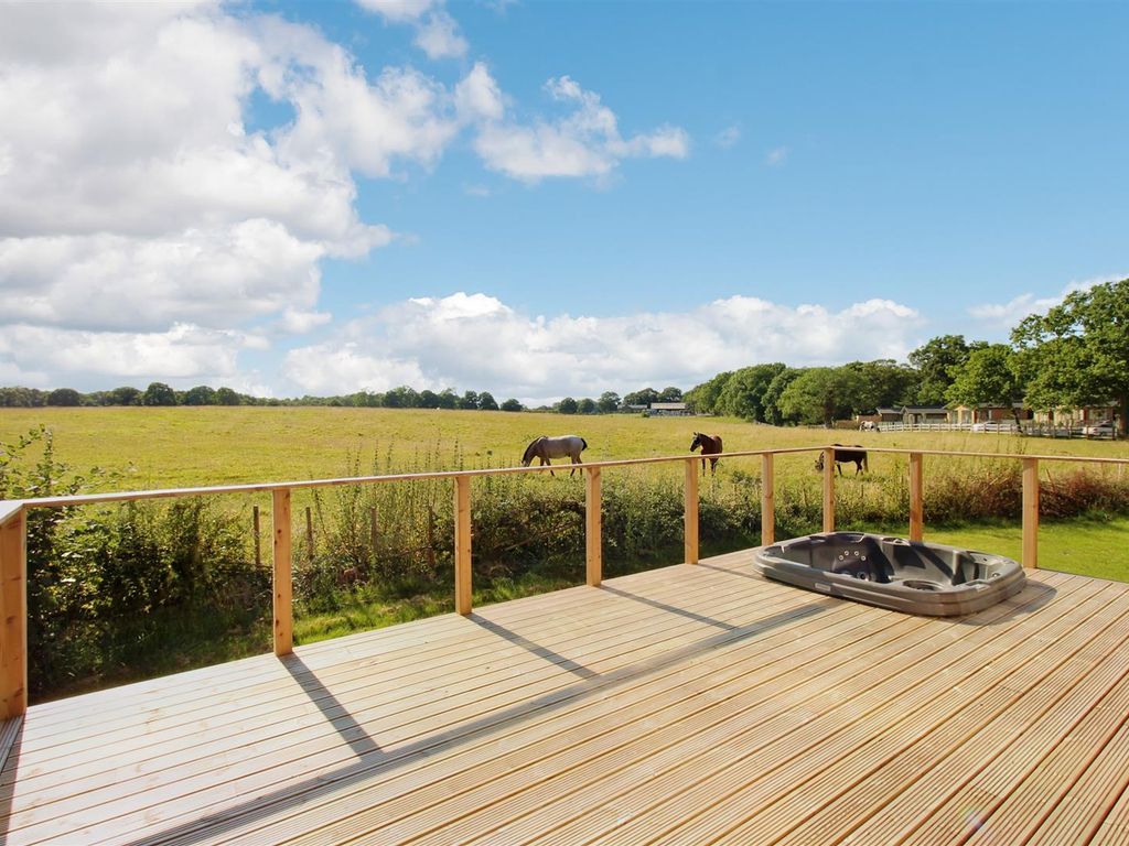 2 bed mobile/park home for sale in Back Lane, Eaton, Congleton CW12