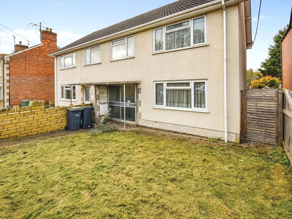 Lowden, Chippenham SN15  