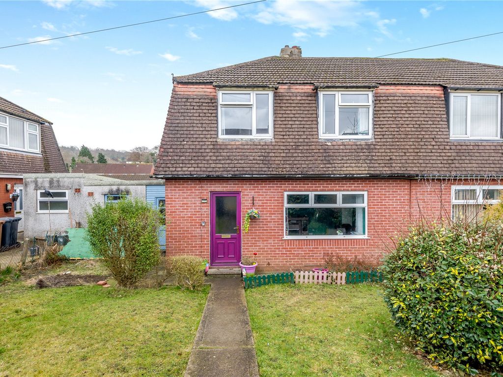 3 bed semidetached house for sale in Brookfield Road, Pontllanfraith, Blackwood, Caerphilly