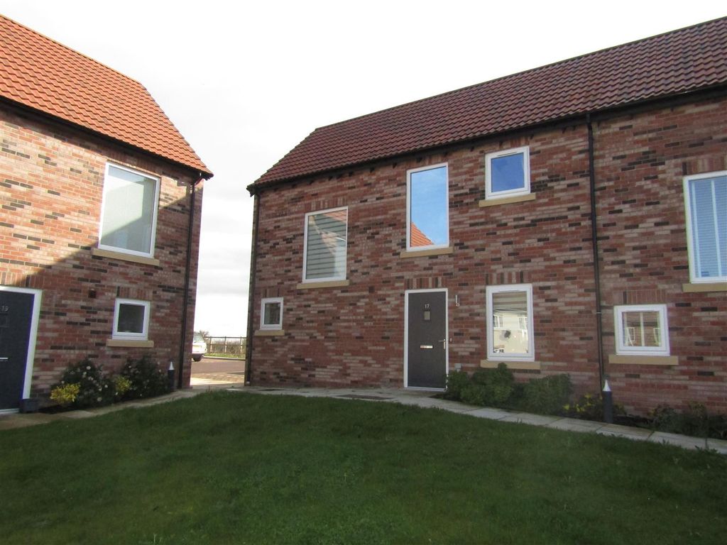 2 bed end terrace house for sale in Roecliffe Drive, Minskip, York YO51