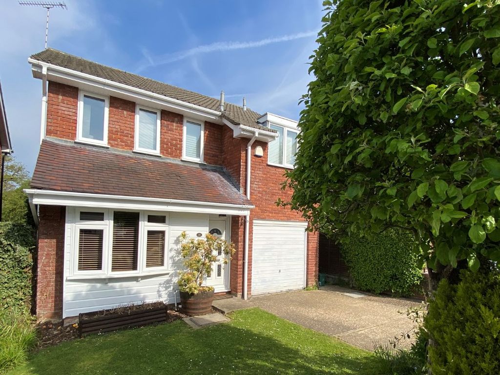 4 bed detached house for sale in The Rowans, Billericay CM11 Zoopla