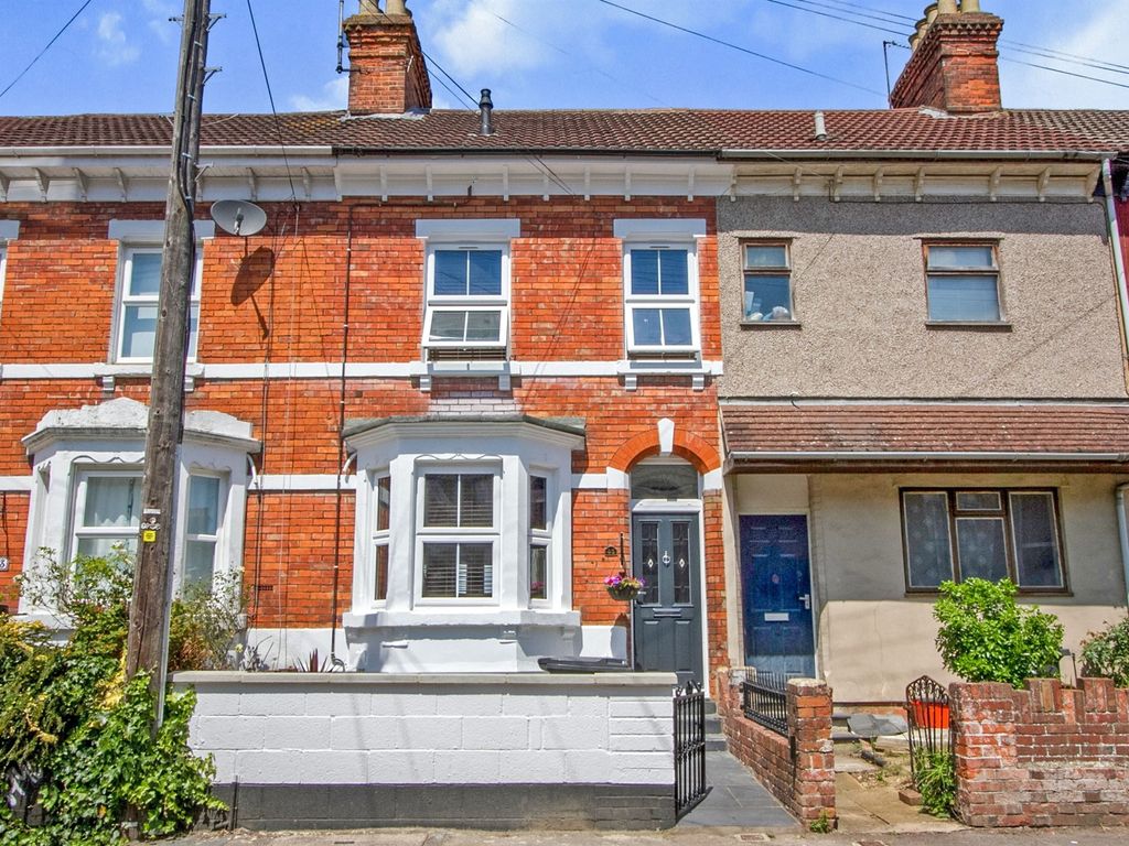 3 bed terraced house for sale in Dixon Street, Swindon SN1 Zoopla