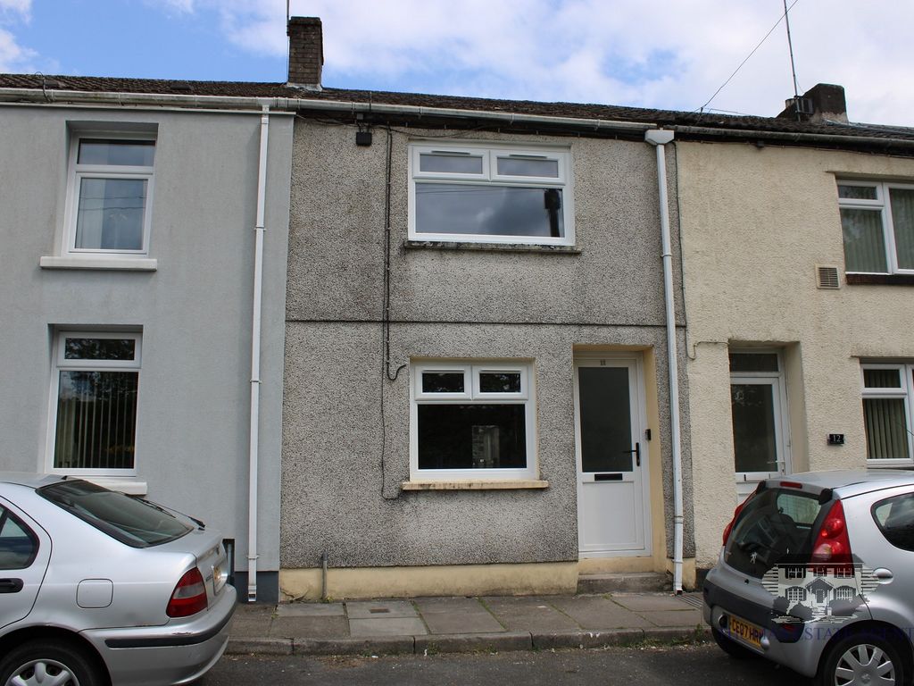 3 bed terraced house to rent in Edward Terrace, Tredegar