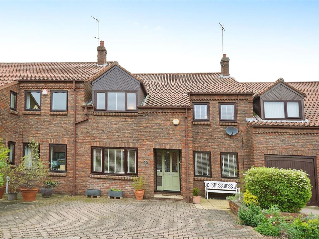 4 bed terraced house for sale in Waltham Lane, Beverley HU17, £490,000