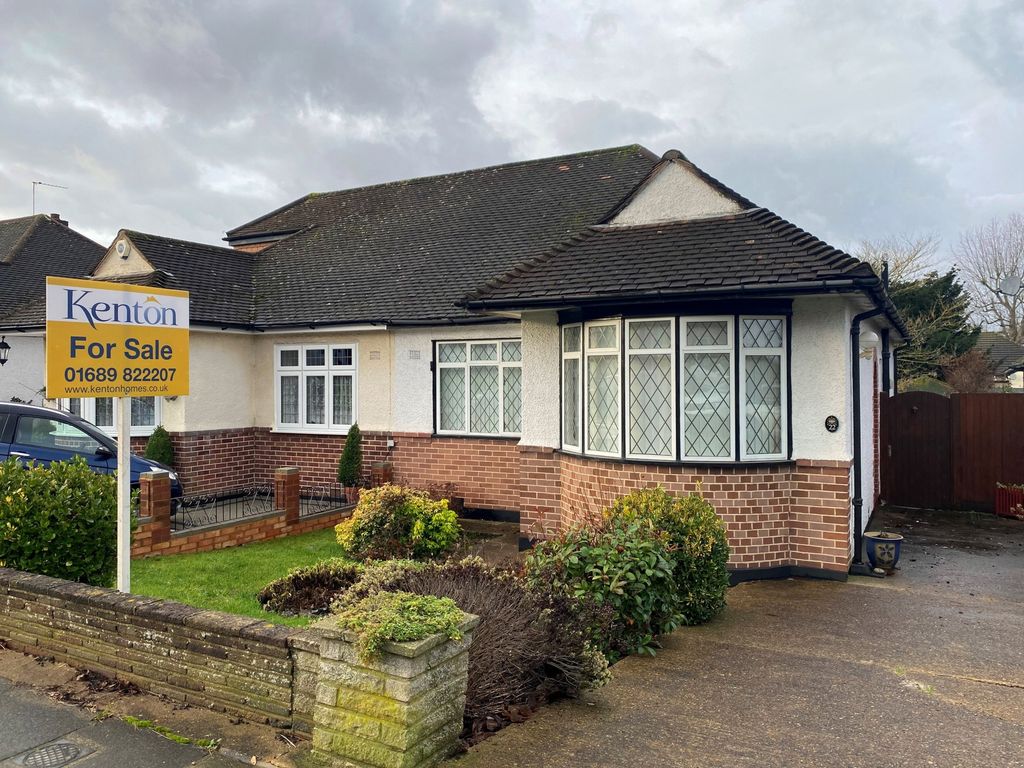 2 bed bungalow for sale in Gillmans Road, Orpington BR5 Zoopla