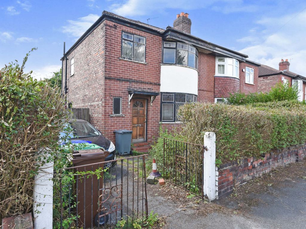 3 bed semidetached house for sale in Hewlett Road, Manchester, Greater