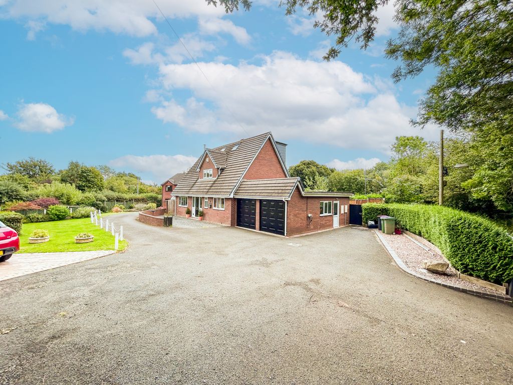 4 bed detached house for sale in Southall Road, Telford TF3, £420,000 Zoopla
