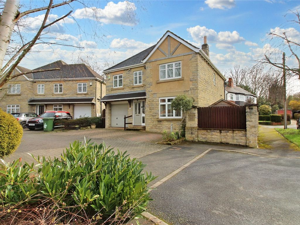 6 bed detached house for sale in Knights Close, Leeds, West Yorkshire