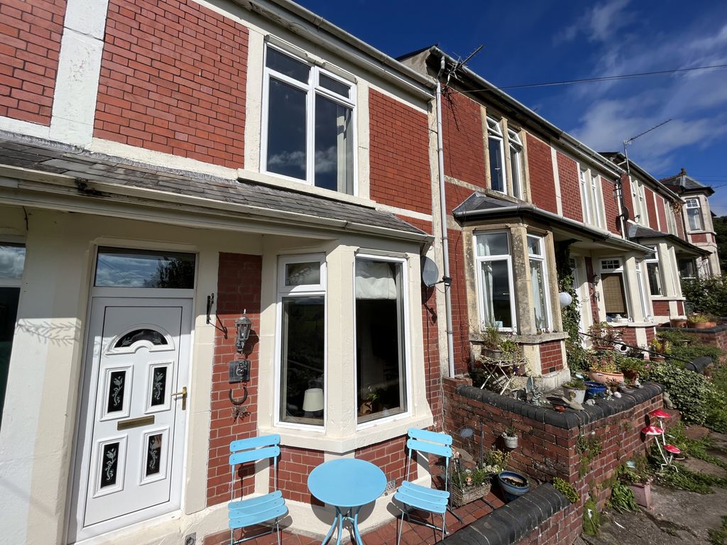3 bed terraced house for sale in Sandford Terrace, Aylburton, Lydney