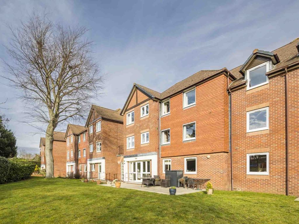 1 bed flat for sale in Weston Court, Farnham Close, London N20 Zoopla