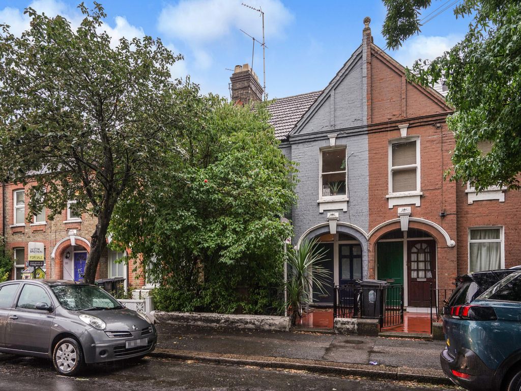 2 bed for sale in Brettenham Road, London E17 Zoopla
