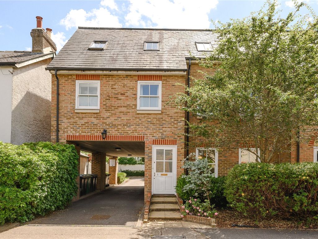 2 bed flat for sale in Portland Road, Kingston Upon Thames KT1, £