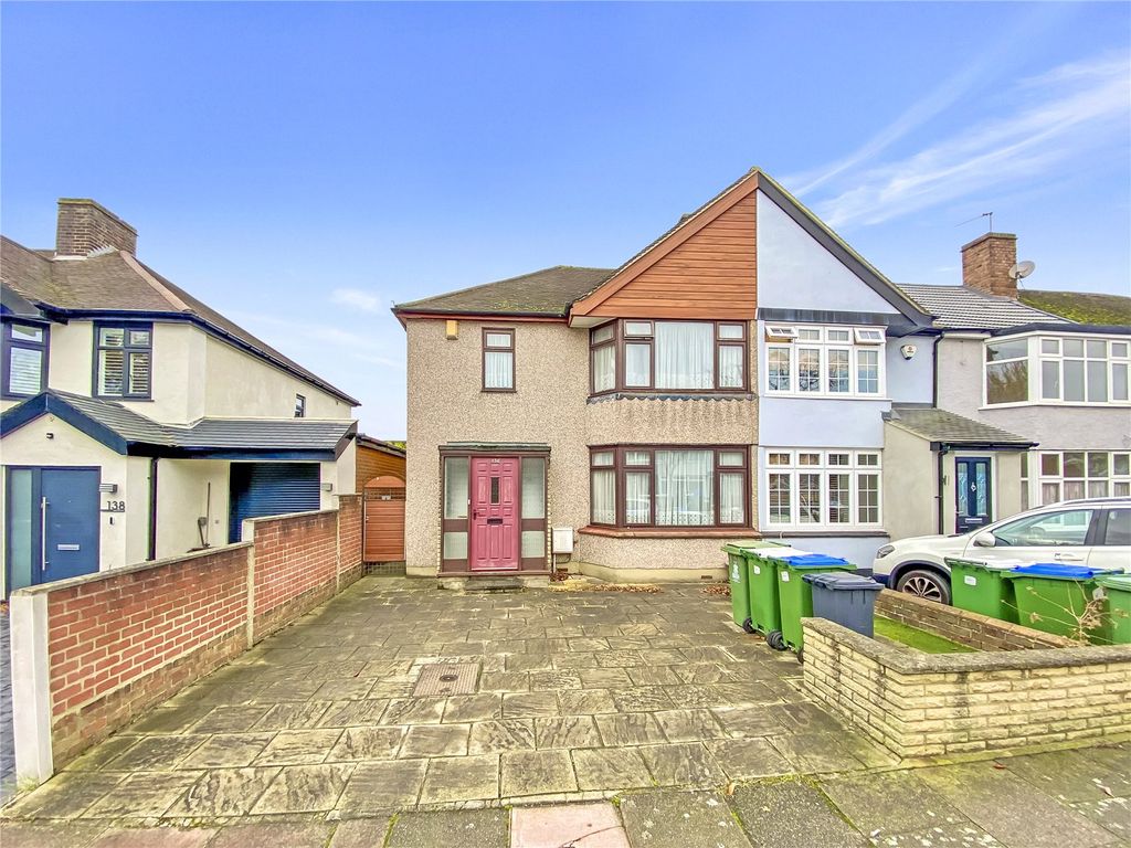 3 bed end terrace house for sale in Ramillies Road, Sidcup, Kent DA15
