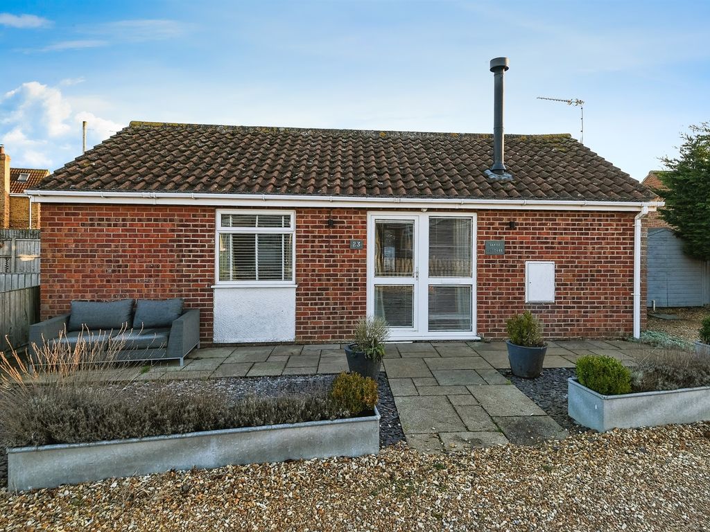 1 bed detached bungalow for sale in The Cedars, King's Lynn