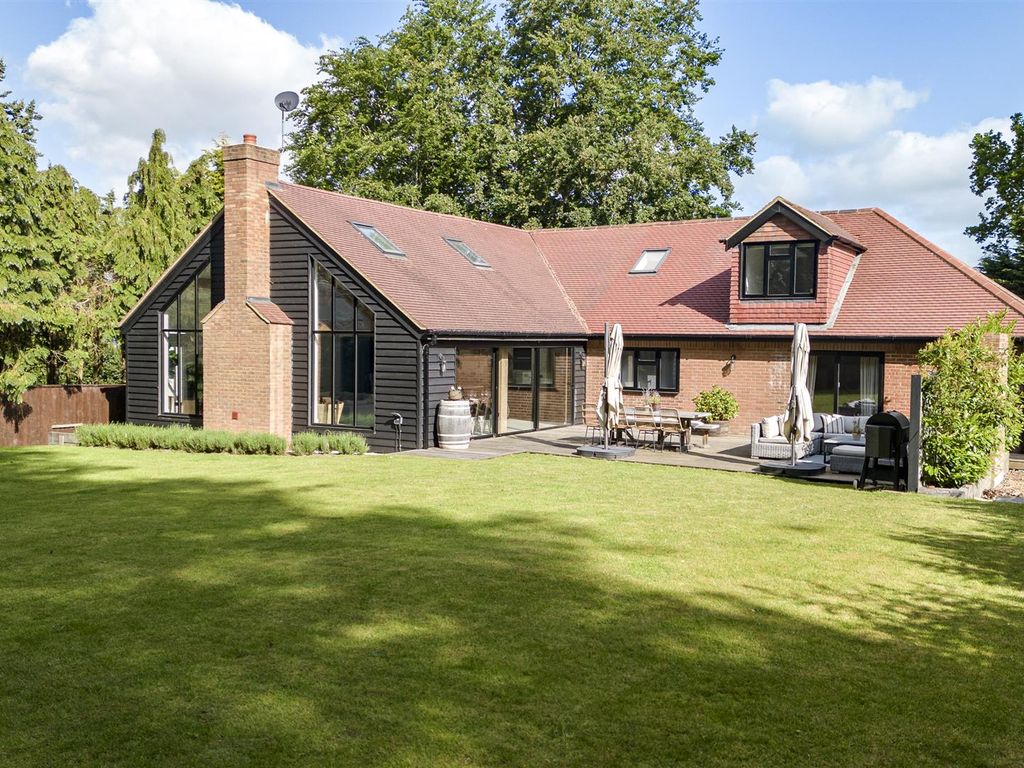 4 bed detached house for sale in Stoke Lane, Great Brickhill