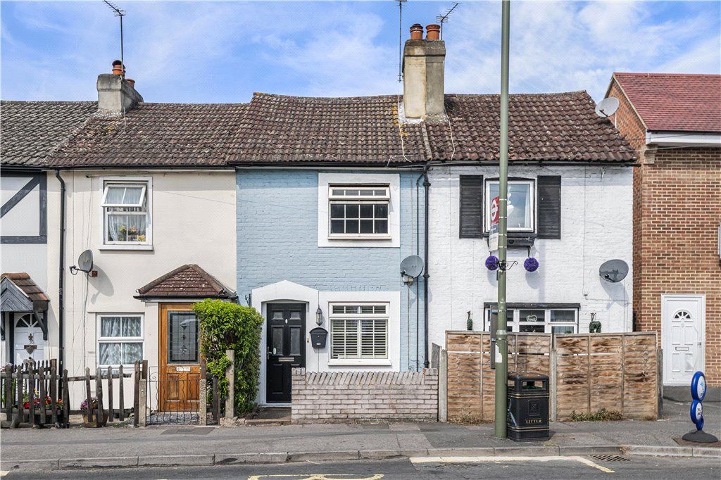 2 bed terraced house for sale in Vicarage Road, SunburyOnThames