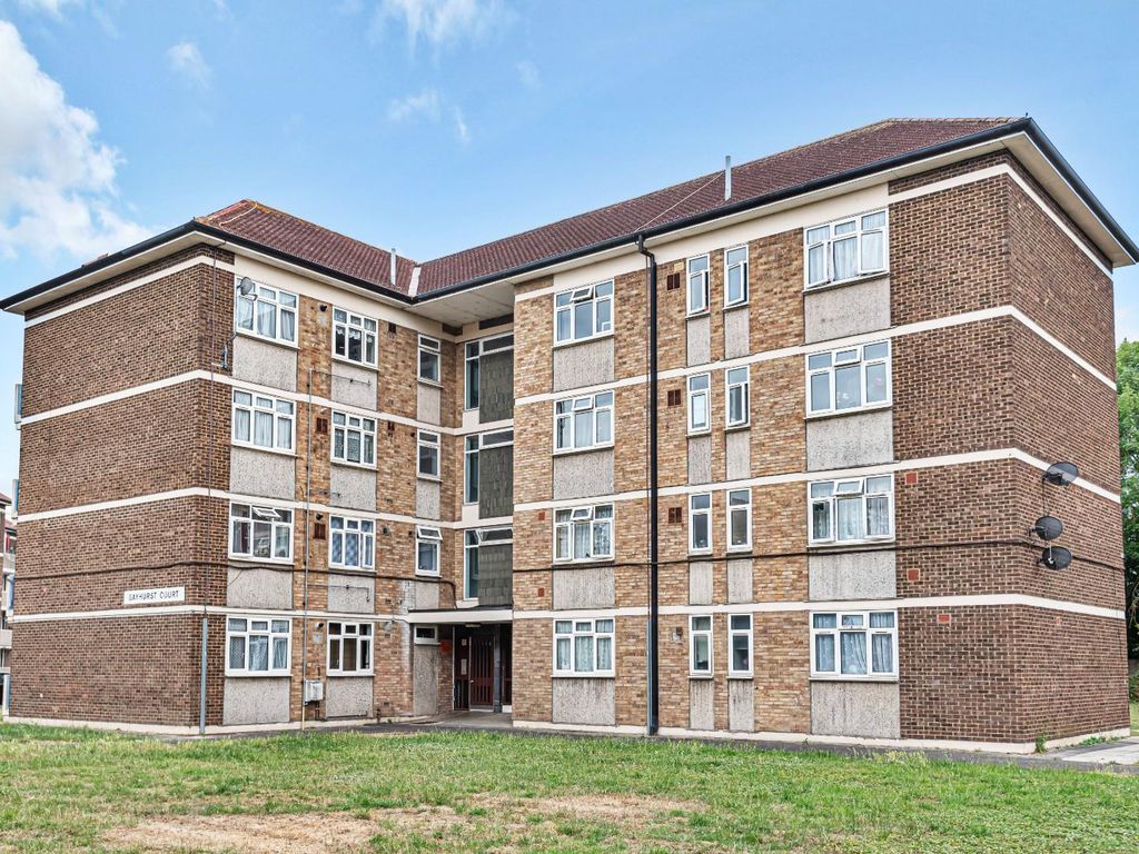 2 bed flat for sale in Gayhurst Court, Canberra Drive, Northolt UB5