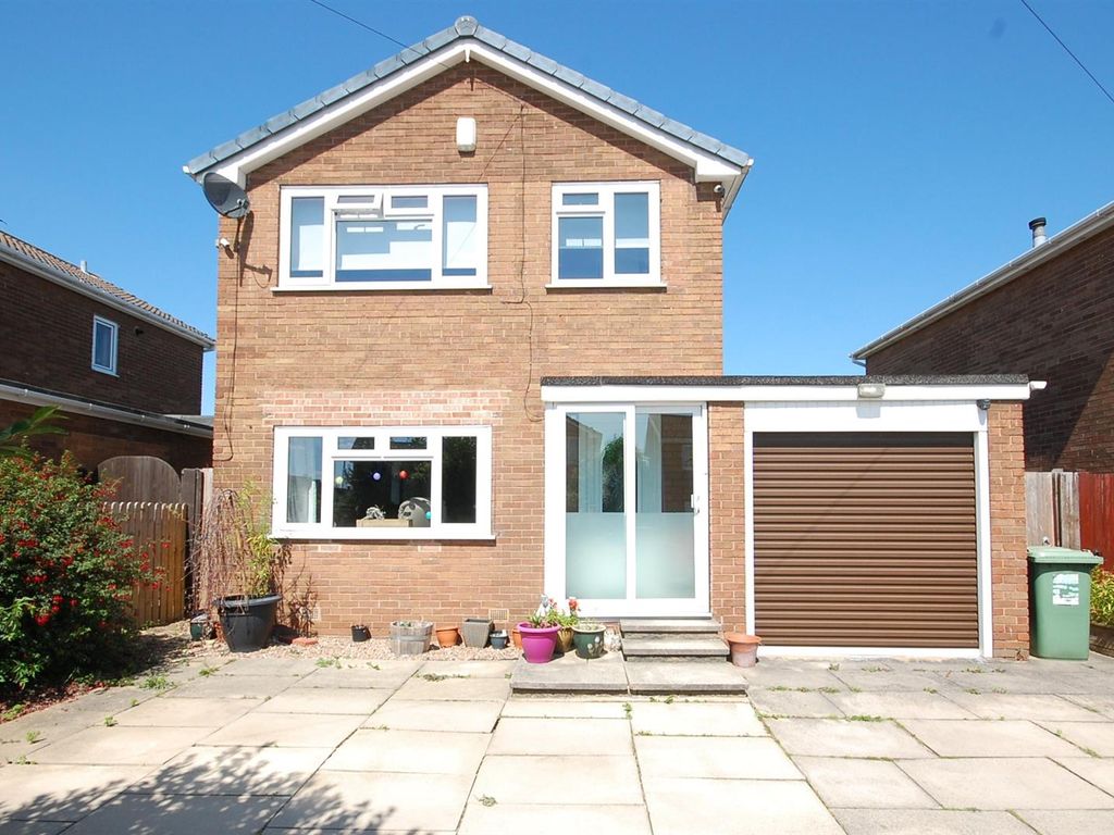 3 bed detached house for sale in Church Avenue, Swillington, Leeds LS26