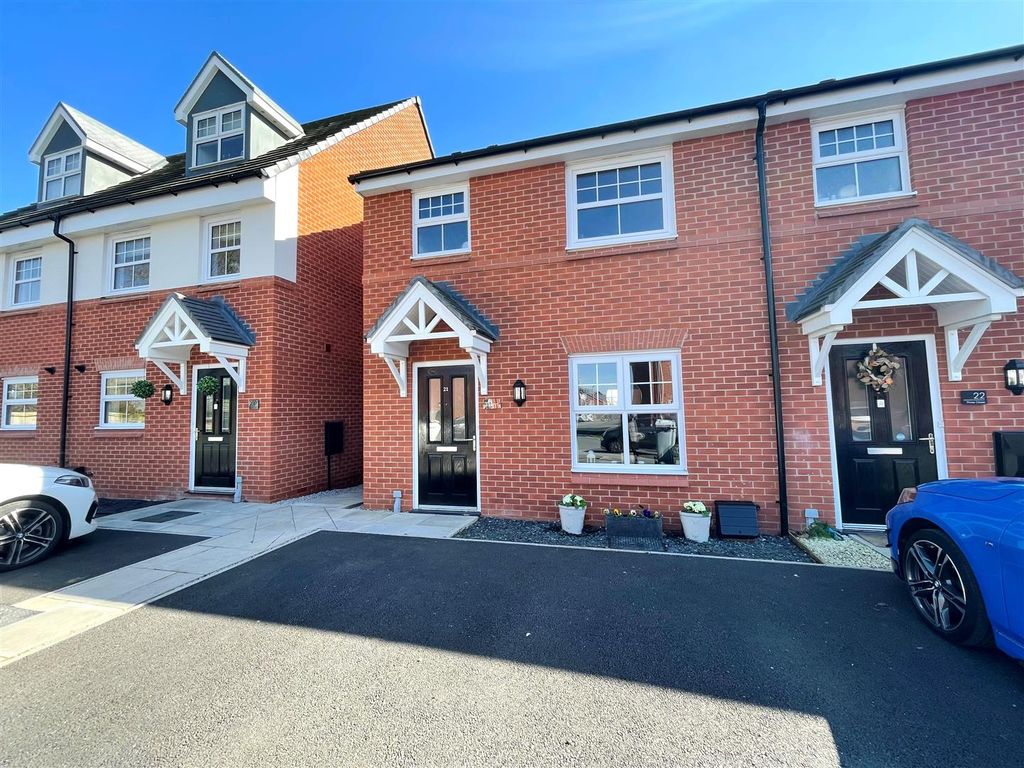 3 bed semidetached house for sale in Price Avenue, Moston, Sandbach