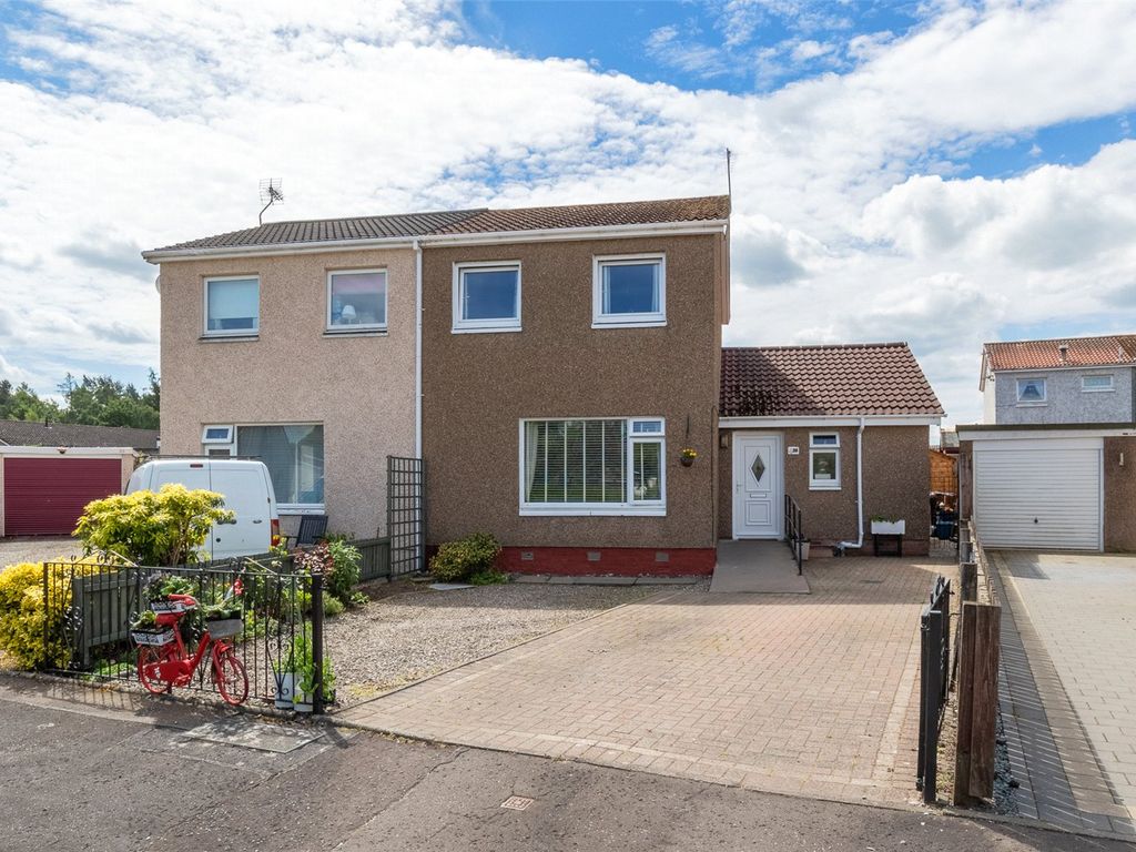 4 bed semidetached house for sale in St Serfs Grove, Clackmannan FK10 Zoopla