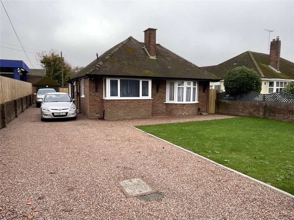 2 bed bungalow for sale in Victoria Road, Madeley, Telford, Shropshire
