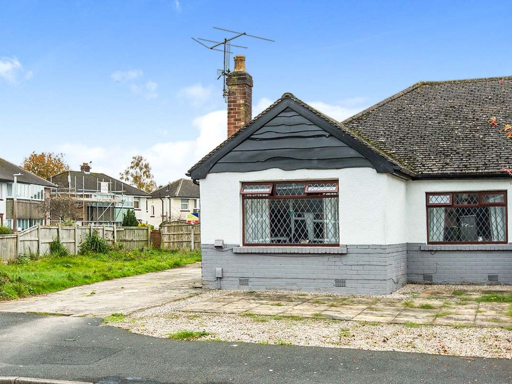 3 bed bungalow for sale in Harrison Road, Fulwood, Preston, Lancashire