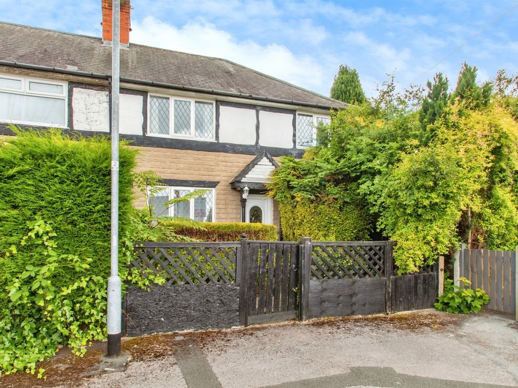 3 bed semidetached house for sale in Broom Terrace, Leeds LS10, £