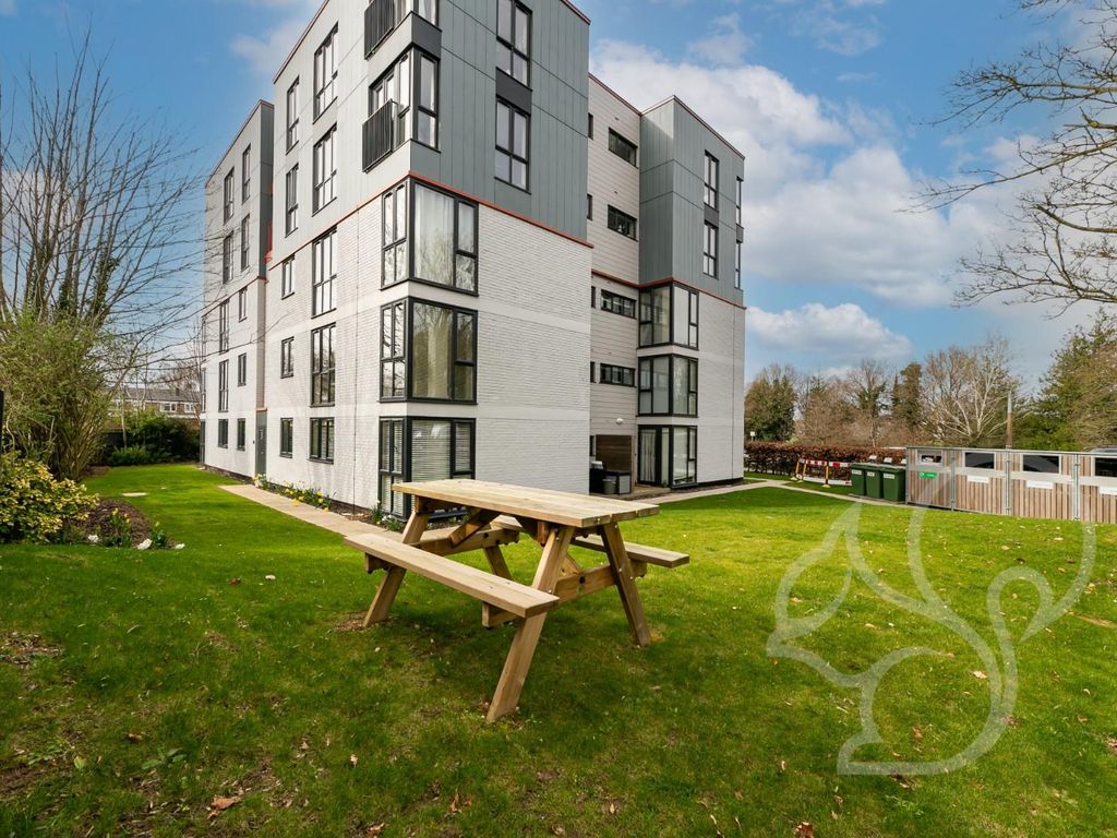 2 bed flat for sale in Earlswood Way, Colchester CO2, £180,000 Zoopla