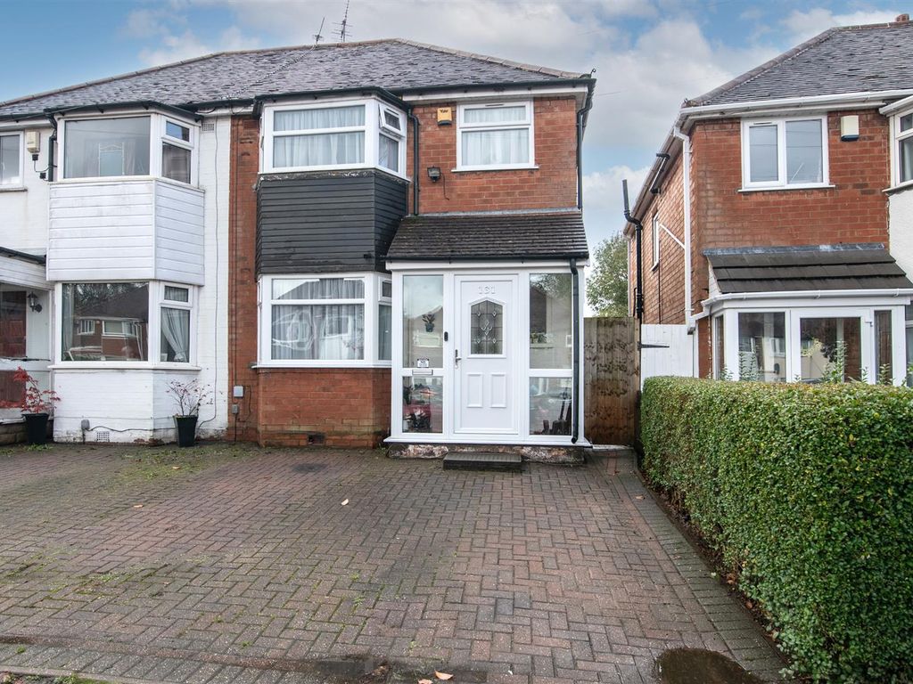 3 bed semidetached house for sale in Newborough Road, Shirley