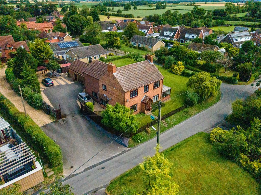 5 bed detached house for sale in Grange Lane, Willingham By Stow