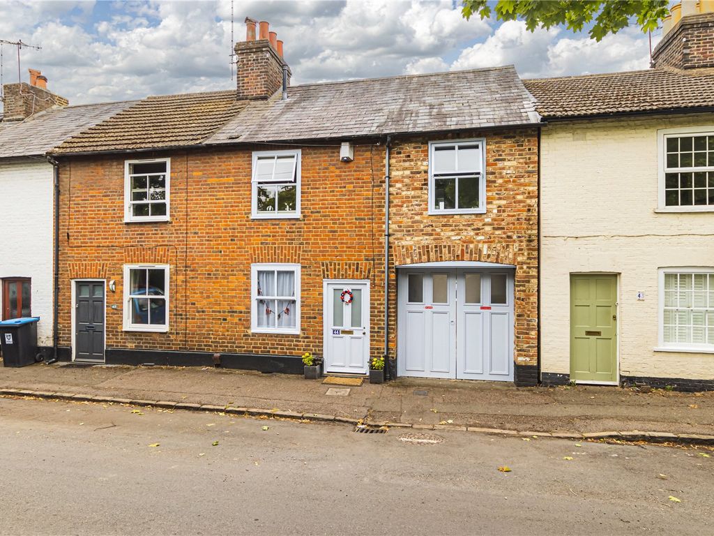 4 bed terraced house for sale in Ellesmere Road, Berkhamsted