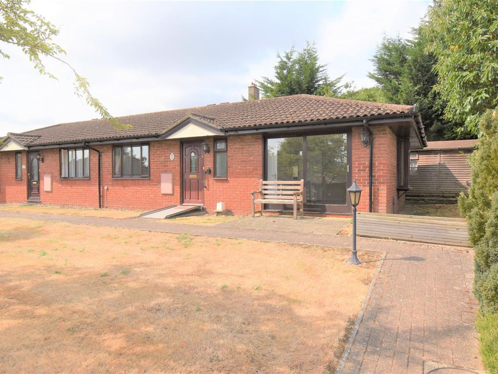 1 bed bungalow for sale in Oakmead Green, Epsom KT18 Zoopla