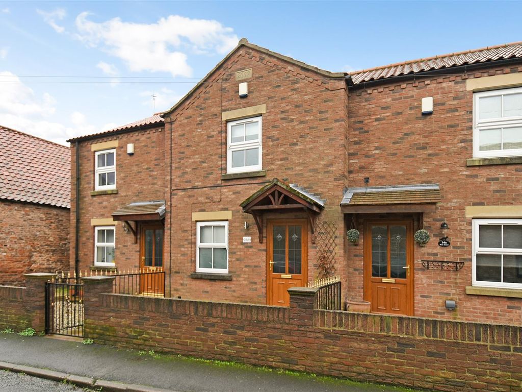 3 bed terraced house for sale in High Street, Swinefleet, Goole DN14
