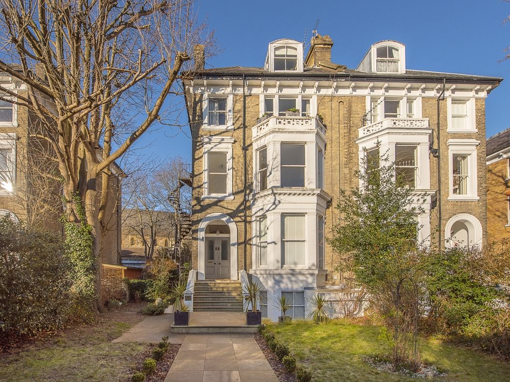 2 bed flat to rent in Cambridge Park, Twickenham TW1, £2,000 pcm Zoopla
