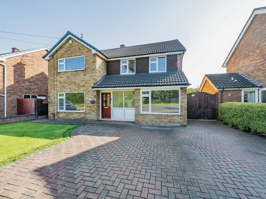 4 bed detached house for sale in Chester Road, Ellesmere Port CH66, £