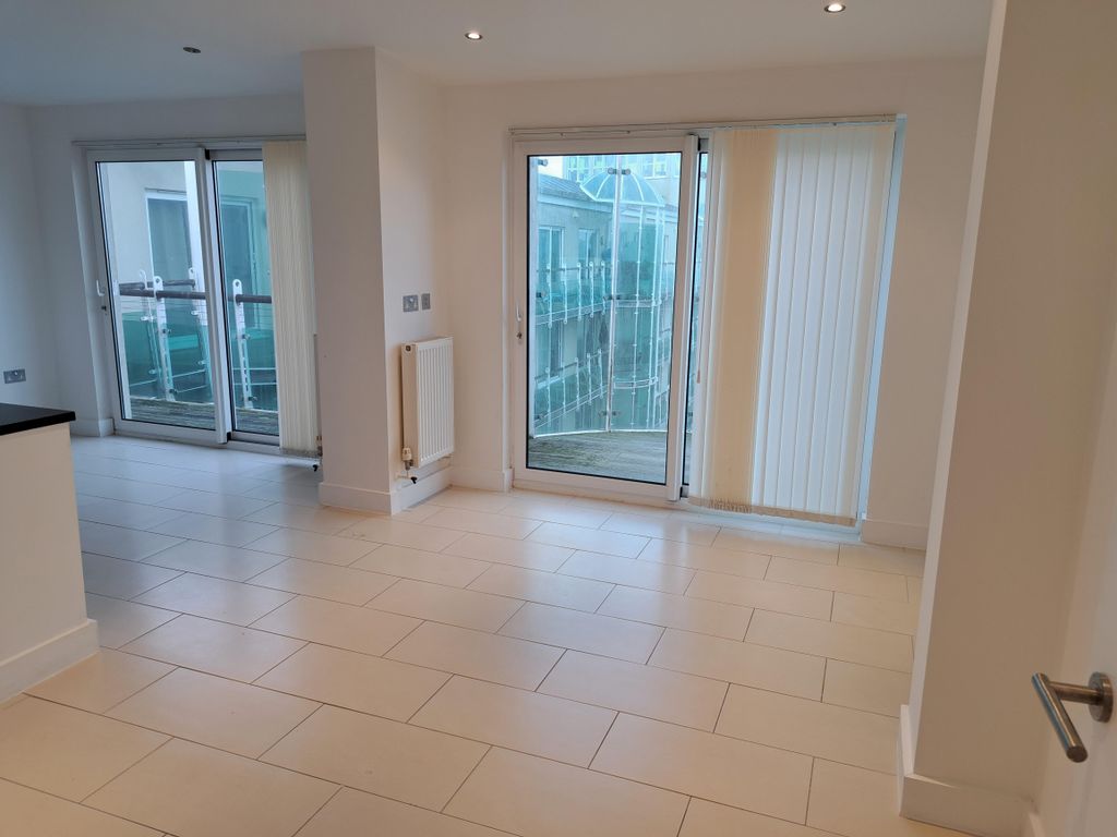 2 bed flat to rent in Ayton Drive, Portland DT5, £950 pcm Zoopla