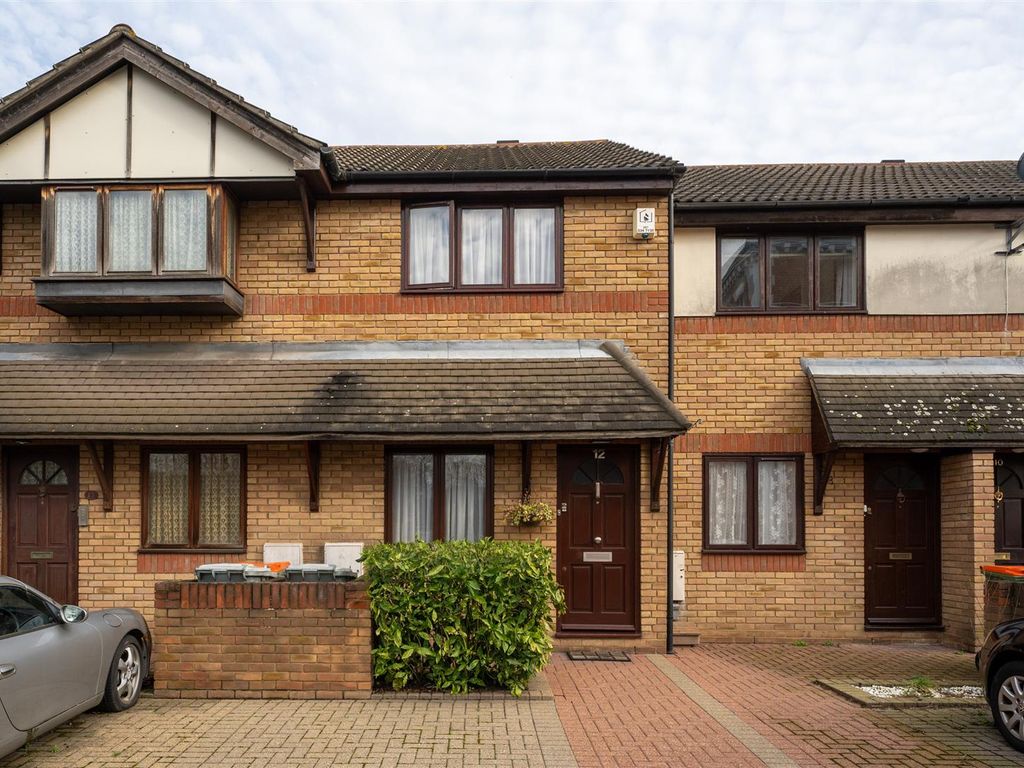 2 bed terraced house for sale in Magpie Close, London E7, £550,000 Zoopla