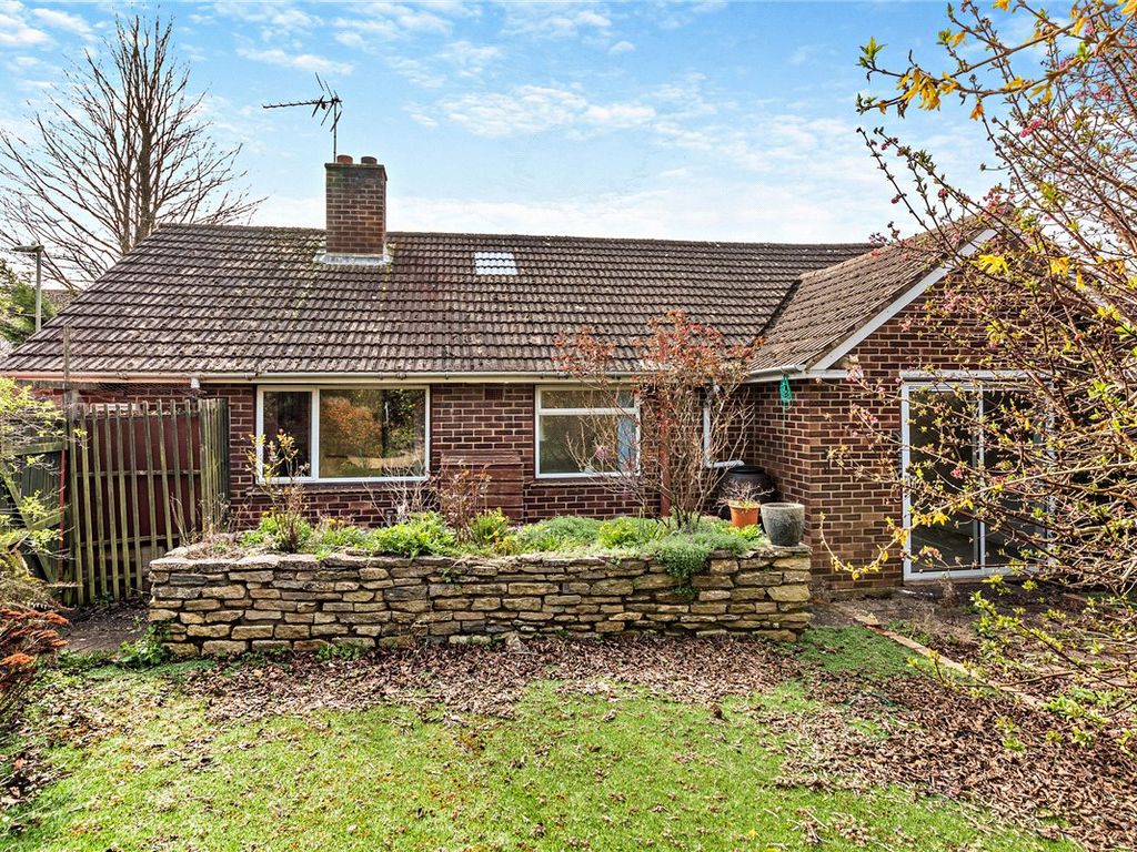 2 bed bungalow for sale in Sherbrooke Close, Kings Worthy, Winchester