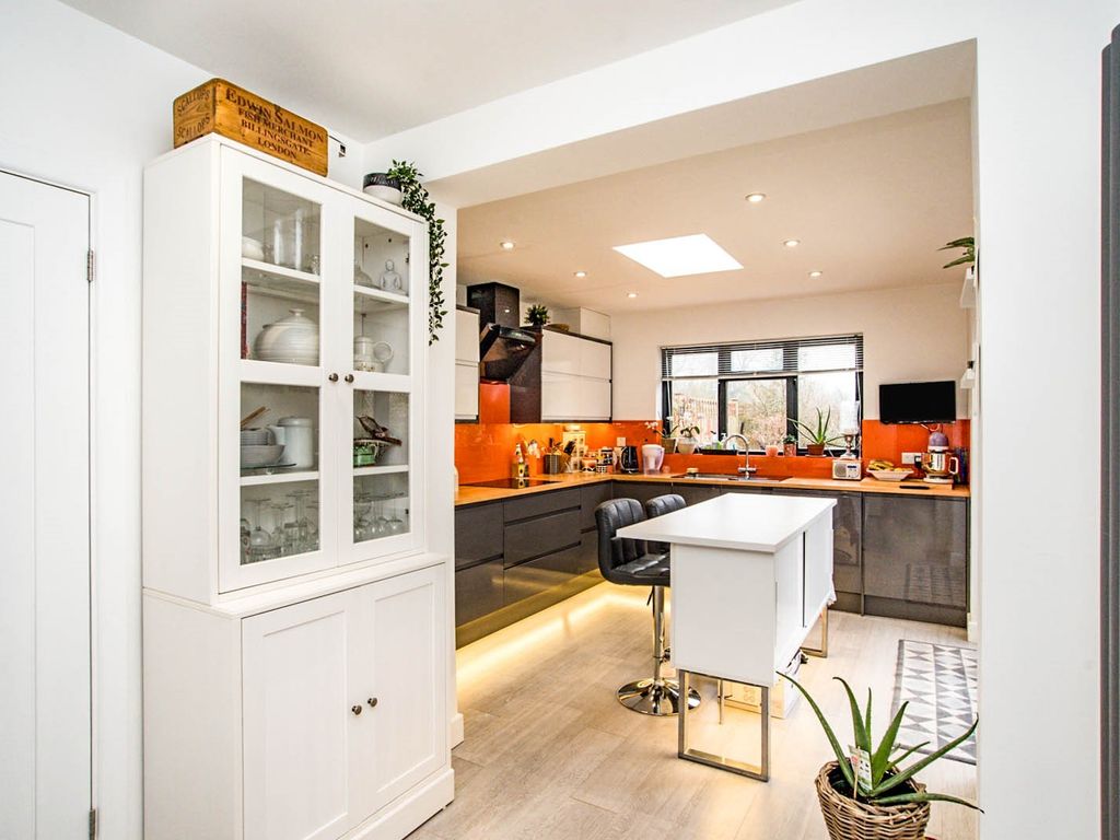 3 bed terraced house for sale in Courtlands Drive, Watford WD17 Zoopla