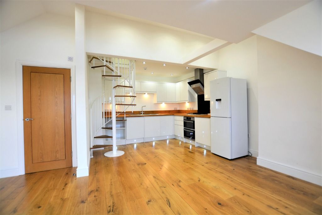 2 bed penthouse to rent in Cromwell Road, Hove BN3 Zoopla