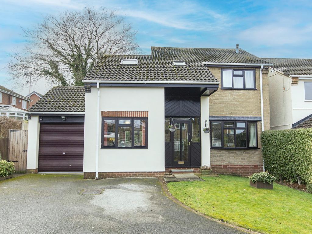 4 bed detached house for sale in Landon Close, Walton, Chesterfield S42 Zoopla