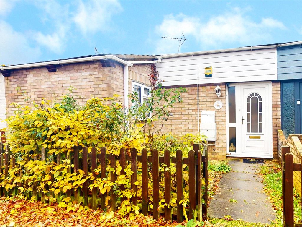 3 bed bungalow for sale in Beambridge Place, Chalvedon, Pitsea, Essex