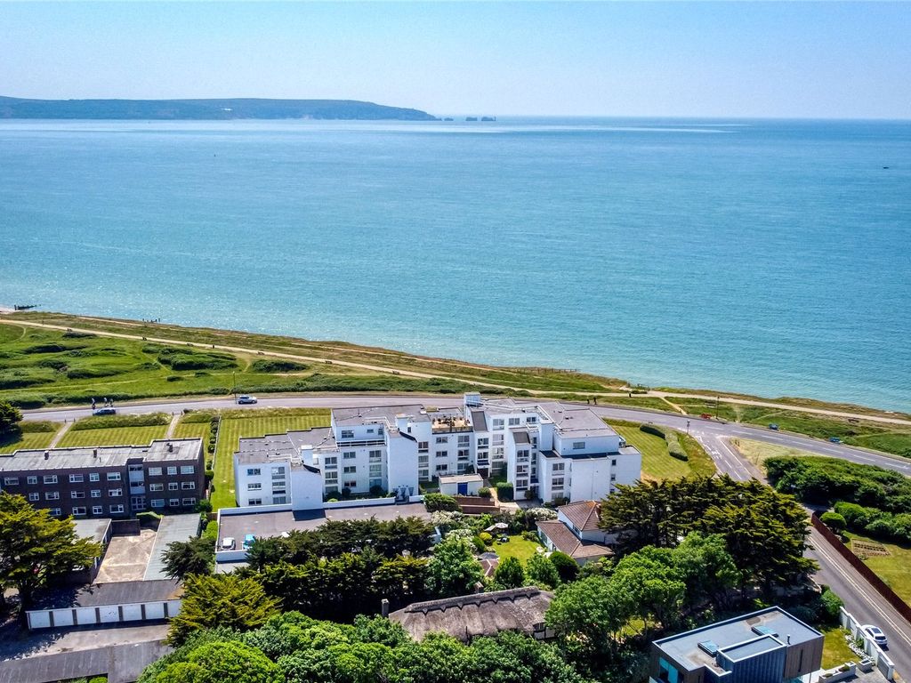 3 bed flat for sale in Park Lane, Milford On Sea, Lymington, Hampshire