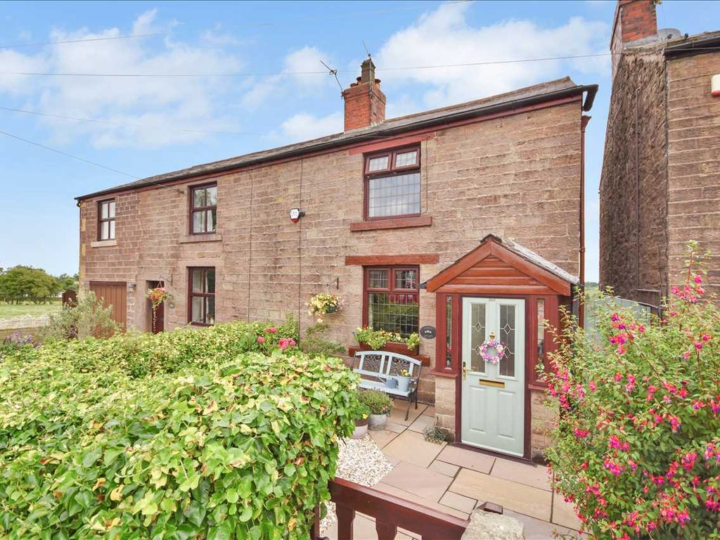 2 bed cottage for sale in Blackburn Road, Higher Wheelton, Chorley PR6