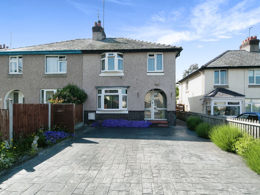 3 bed semidetached house for sale in Glan Y Fedw, Betws Yn Rhos