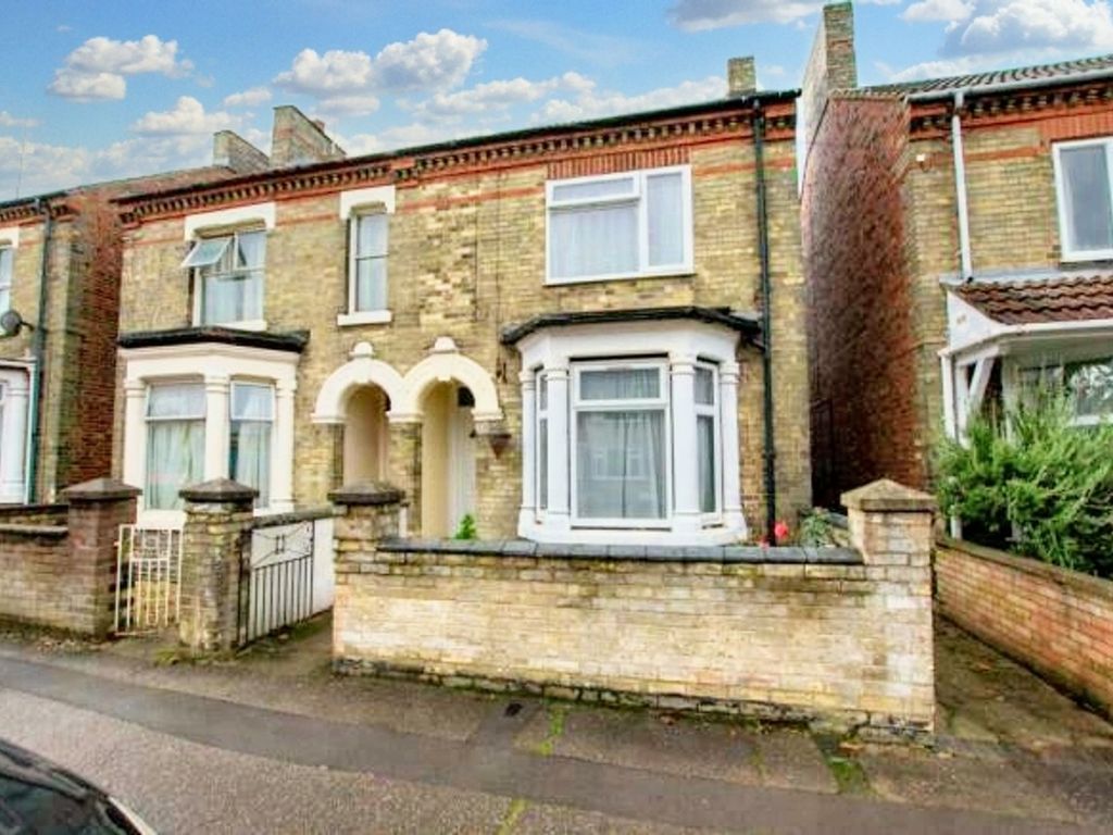 6 bed semidetached house for sale in Street, Woodston