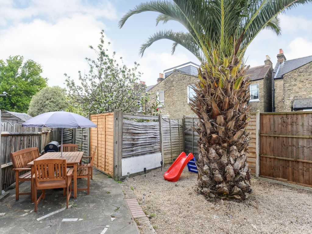 3 bed end terrace house for sale in Albacore Crescent, Lewisham SE13