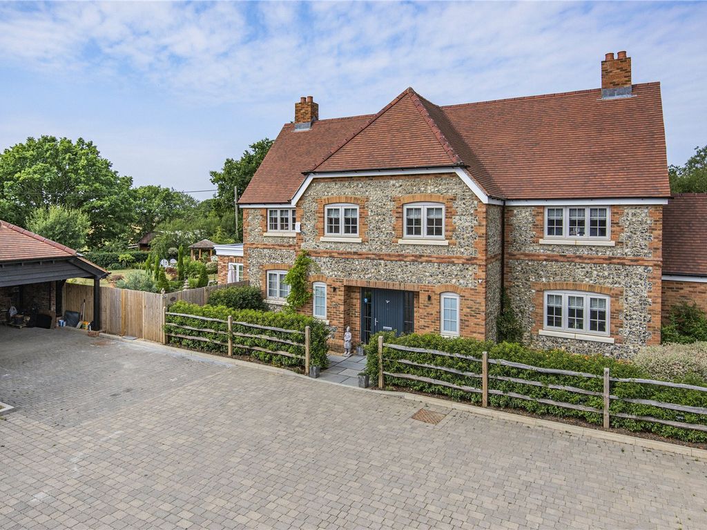 Old Knowle Square, Old Park Lane, Farnham, Surrey GU9  