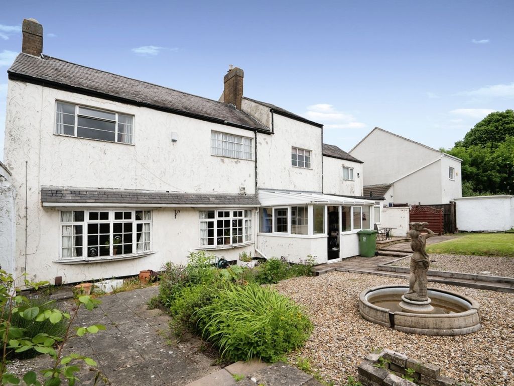 5 bed detached house for sale in Claremont Street, Belgrave, Leicester